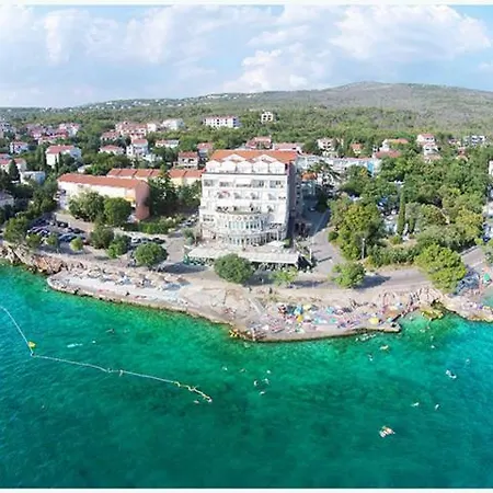 Sara Apartment Selce