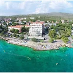 Sara Apartment Selce